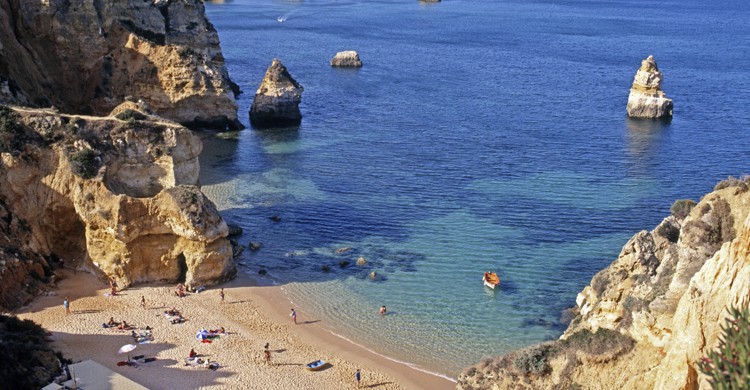 Praia-da-Rocha-iStock