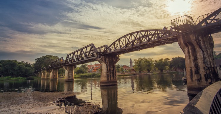 kanchanaburi-puente-kwai