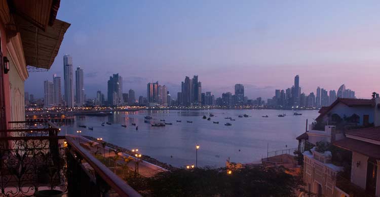 atardecer-sobre-panama-city