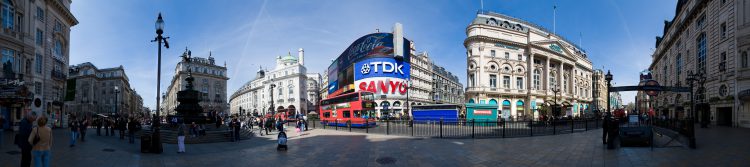 Piccadilly_Circus_Panorama_-_April_2007