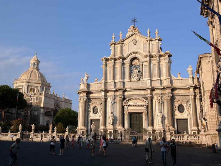 10 attrazioni da non perdere nella calda Catania