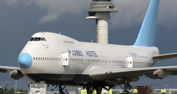 JUMBO STAY il pazzo ostello ospitato su un Boing 747-