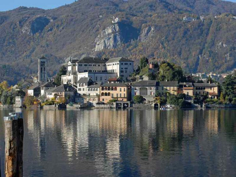 Tre isole incantevoli sui laghi italiani