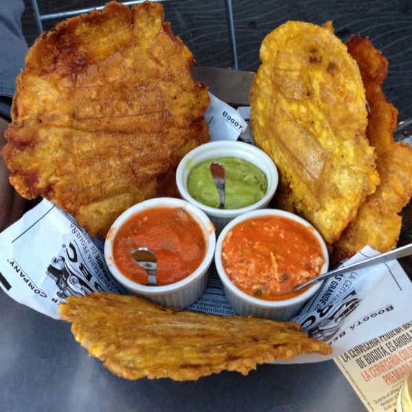 Culinaria colombiana: sai che cos'è il patacón pisao?