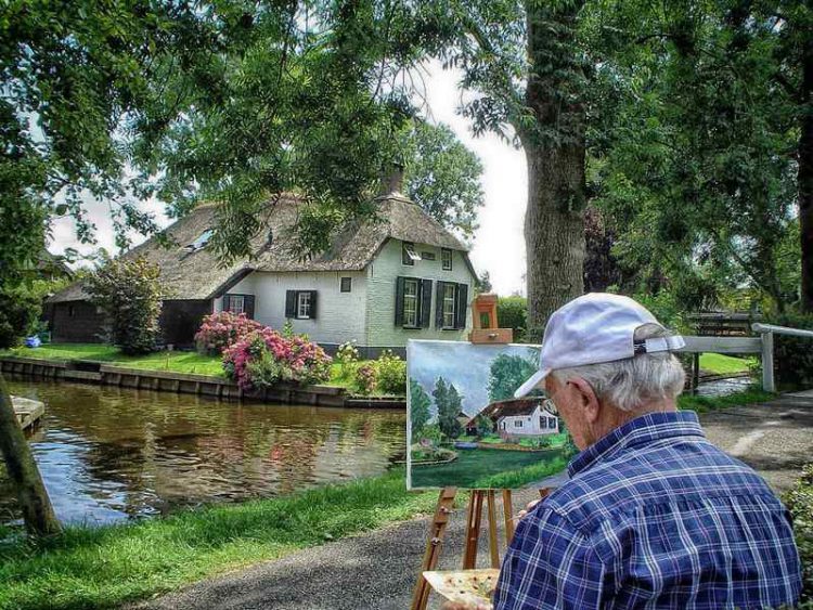 Giethoorn, il paese senza strade in Olanda