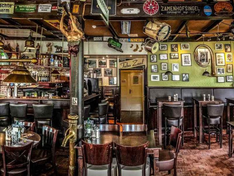 Giethoorn, il paese senza strade in Olanda