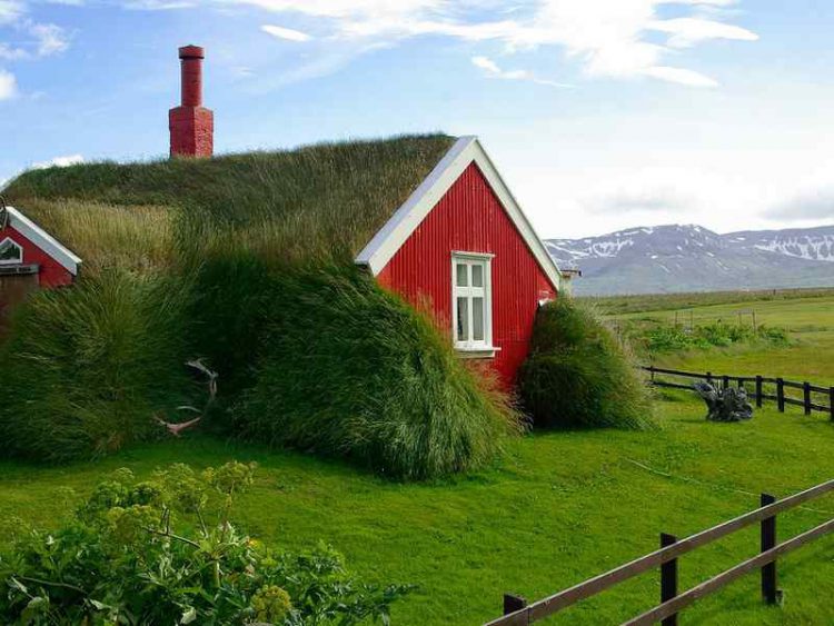Viaggiare in tenda in Islanda, un'esperienza unica e formativa