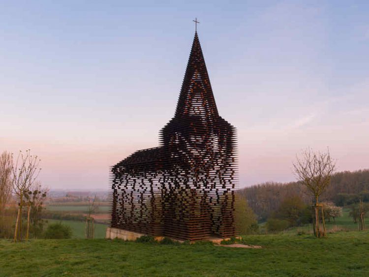 Gijs Van Vaerenbergh, in Belgio la chiesa trasparente