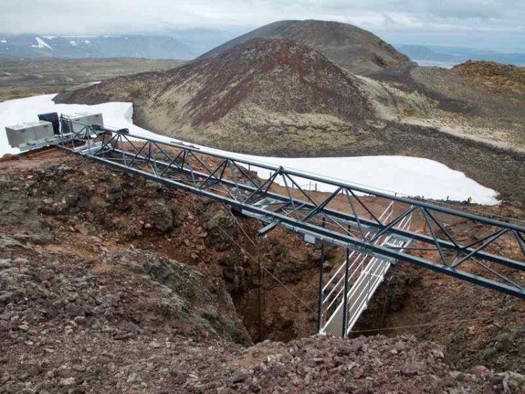 Thrihnukagigur, in Islanda si può entrare dentro un vulcano