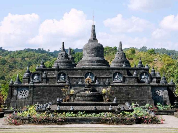 Bali, alla scoperta di una cultura lontana e della natura selvaggia, le 15 cose da vedere