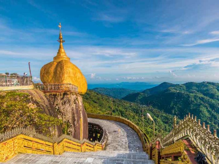 Birmania e il masso sospeso, l'incredibile leggenda del masso che non cade