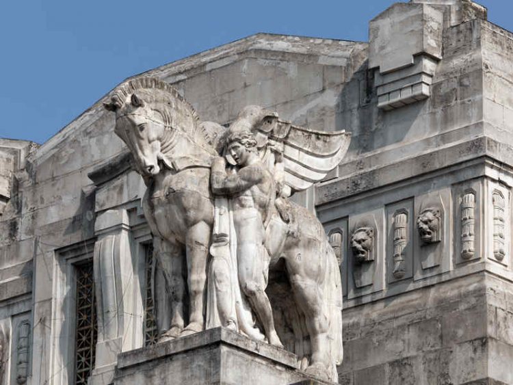 Viaggiare in treno: ecco le stazioni più belle d'Europa 