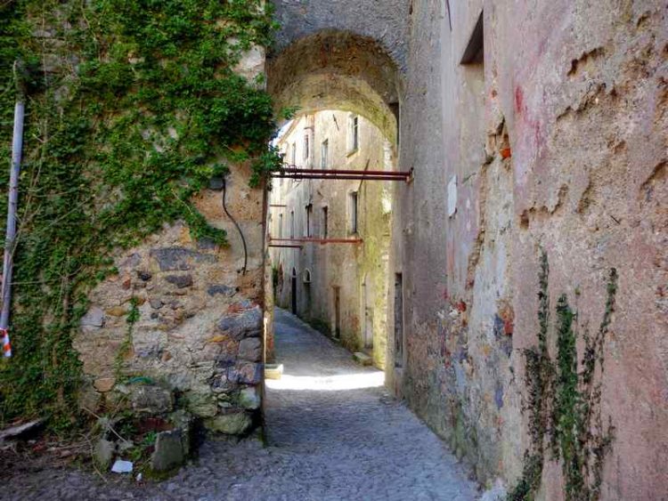 Savona il borgo abbandonata che sembra un film
