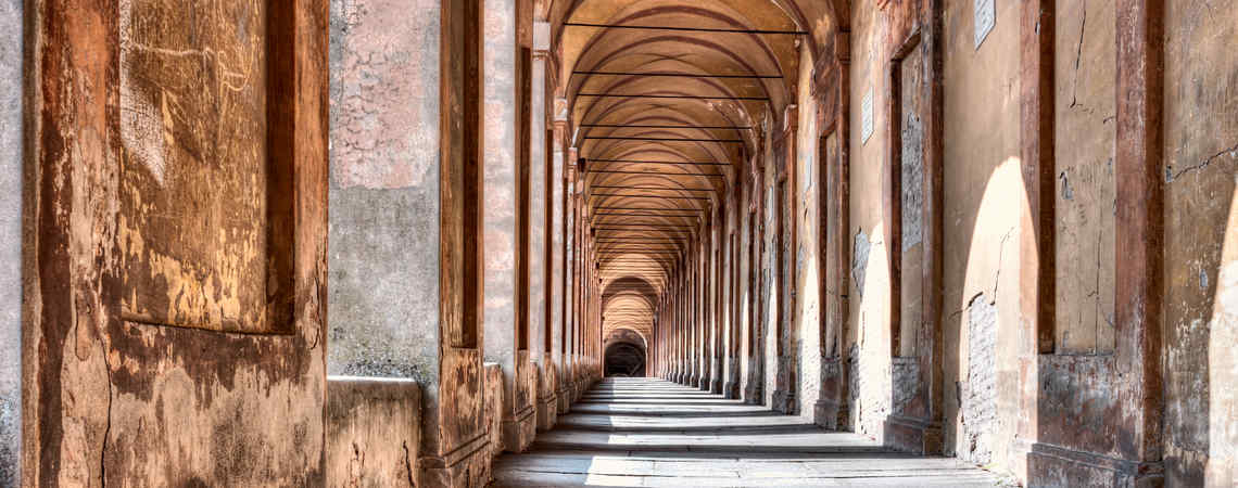 Portico di San Luca a Bologna, 10 curiosità
