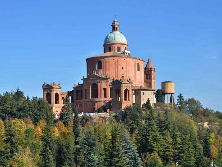 Portico di San Luca a Bologna, 10 curiosità