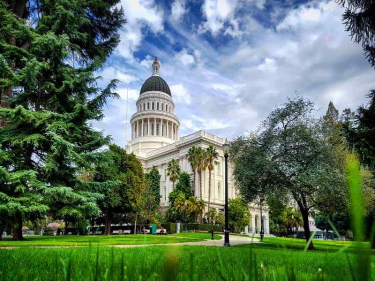 Un vero è proprio buco nell'acqua, il lago di Berryessa