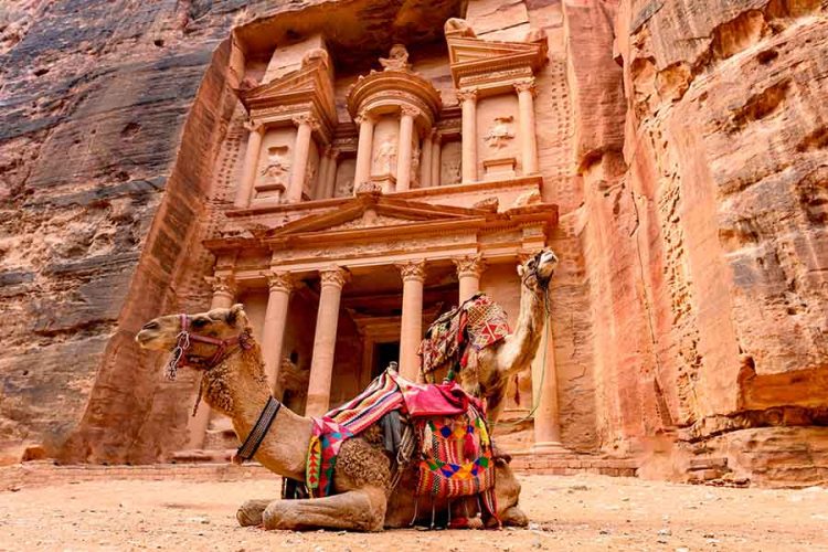 Amman e Petra con Wadi Rum e Mar Morto da €1.295